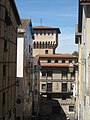 Vitoria-Gasteiz - Eski şehir, arkada "Doña Otxanda Kulesi".