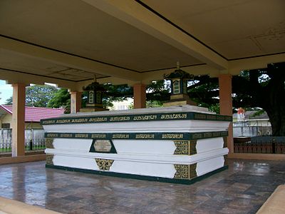 Makam Sultan Iskandar Muda sané dados Sultan Acéh paling termasyur ring babad.