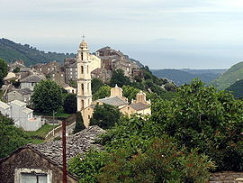 The church and surrounding buildings in Pietra-di-Verde
