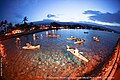 Escoltas de natación antes de la etapa 1 de 6,2 millas de natación en Kaiakeakua Beach