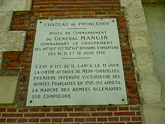 Plaque apposée au château.