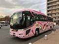 「ハローキティー新幹線」ラッピングバス（2019年11月）