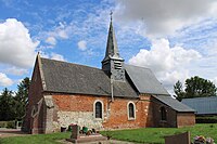 Vue de l'église depuis le cimetière.