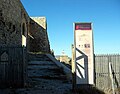 Detalle de la entrada al Complejo histórico-artístico de las ruinas de Moya (Cuenca).