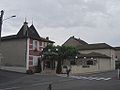 Eingang zum Weindorf in Romanèche-Thorins