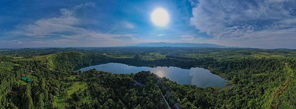 Kyaninga Crater Lake as seen from above Photograph: User:Dixon099