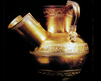 Aiguière en or de la reine Hama, tombes des reines. Musée national d'Irak.