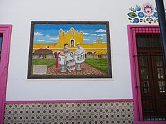 Pintura en mosaico en la fachada de la Mestiza Yucateca.jpg