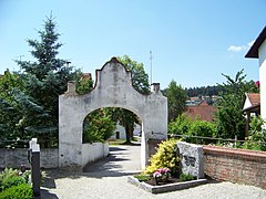 Pfettrach St. Othmar - Friedhofstor.jpg