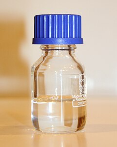 En flaske med pyridin