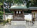 境内社：竈神社、根神社