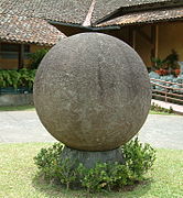 Esfera de piedra en el Museo Nacional