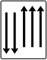 Zeichen 522-34 Fahrstreifentafel; Darstellung mit Gegenverkehr: drei Fahrstreifen in Fahrtrichtung, zwei Fahrstreifen in Gegenrichtung