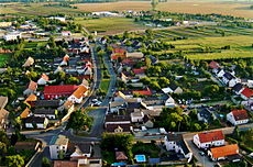 Die Breite Straße im historischen Ortskern von Biehla