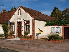 The town hall in Feins-en-Gâtinais