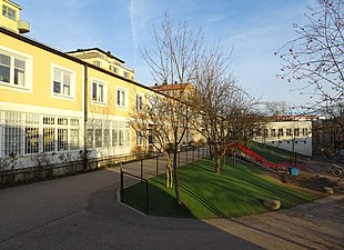 Vy från skolgården.