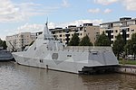 HMS Visby sedd från styrbords låring