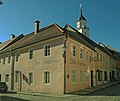 Wohnhaus mit historischer Gaststätte in geschlossener Bebauung und Ecklage (Gasthaus Gambrinus)