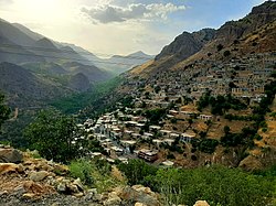 Sebuah desa khas Kurdi di Hawraman, Provinsi Kurdistan, Iran, 2015