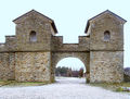 rekonstruiertes Portal des Ostkastells Welzheim