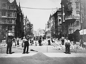 Birger Jarlsgatan norrut, gatsten läggs ut, 1898.