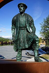 Estatua de Magallanes en Ponte da Barca (Portugal).