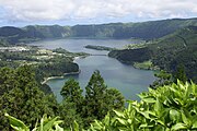 Lagos volcánicos das Sete Cidades na Illa de São Miguel.