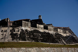 Muralla defensiva en Cartagena, Colombia.