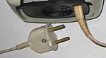 Sowjetischer Stecker (1987, für Schuko-Dosen angepasst, Unterseite)