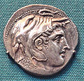 Moneda de Ptolomeo I que representa a Alejandro con una piel de elefante, símbolo de sus conquistas en la India.