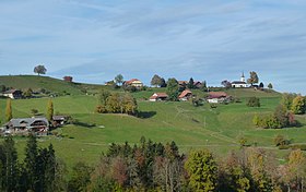 Blick auf den Rüschegg-Hügel mit der Kirche