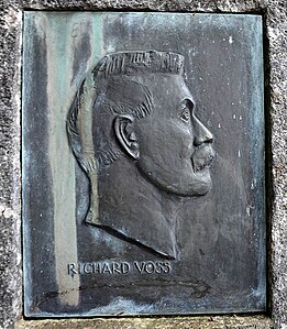 Von Hans Richter nachgebildetes Bronzerelief auf dem Soleleitungsweg in Berchtesgaden (1958)