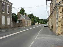 Photographie de la Roche-d'Iré depuis la grande route.