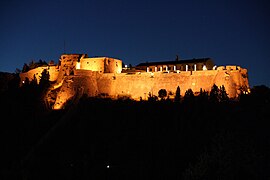 Die Festung Španjola bei Nacht