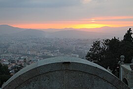 Sunset viewed at the Sanctuary of Bom Jesus do Monte 01.jpg