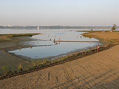 Taungthaman Lake, Mandalay, Myanmar.jpg