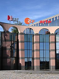 Centre d'émission 2 de la ZDF à Mayence, situé derrière le siège central