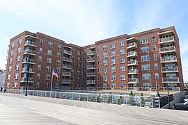 Building on Long Beach boardwalk