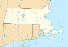 Mapa konturowa Massachusetts, blisko centrum na prawo znajduje się punkt z opisem „Braintree, MA”