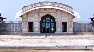 El elegante Pabellón Naulakha en el Fuerte de Lahore fue construido durante el reinado de Shah Jahan.