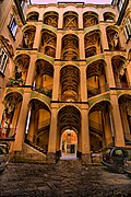 Intérieur du palazzo dello Spagnolo à Naples.