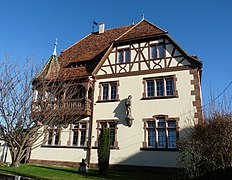 Presbytère de l'église Saint-Louis, place Jeanne d'Arc.