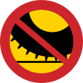 No 2-tracked motor vehicles with studded tires