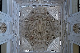 Bóveda de la escalera imperial del Convento de la Merced, Sevilla.jpg