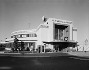 Marine Air Terminal في مطار لاغوارديا, نيويورك (1939)