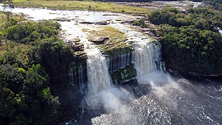 El Hacha falls