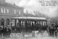 Trolleybus des Omnibus électriques Fribourg–Farvagny vor dem ehemaligen Bahnhof in Freiburg.