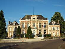 Cheroy-FR-89-mairie-b02.jpg