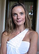 Gabrielle Anwar interprète Victoria Belfrey / Lady Trémaine / Raiponce.