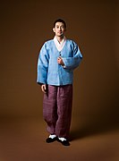 Baji, pantalón coreano.